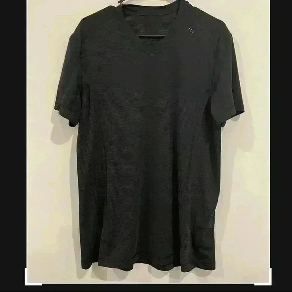 LULULEMON Mens Short Sleeve T Shirt Size L Black -Mesh - Picture 1 of 6